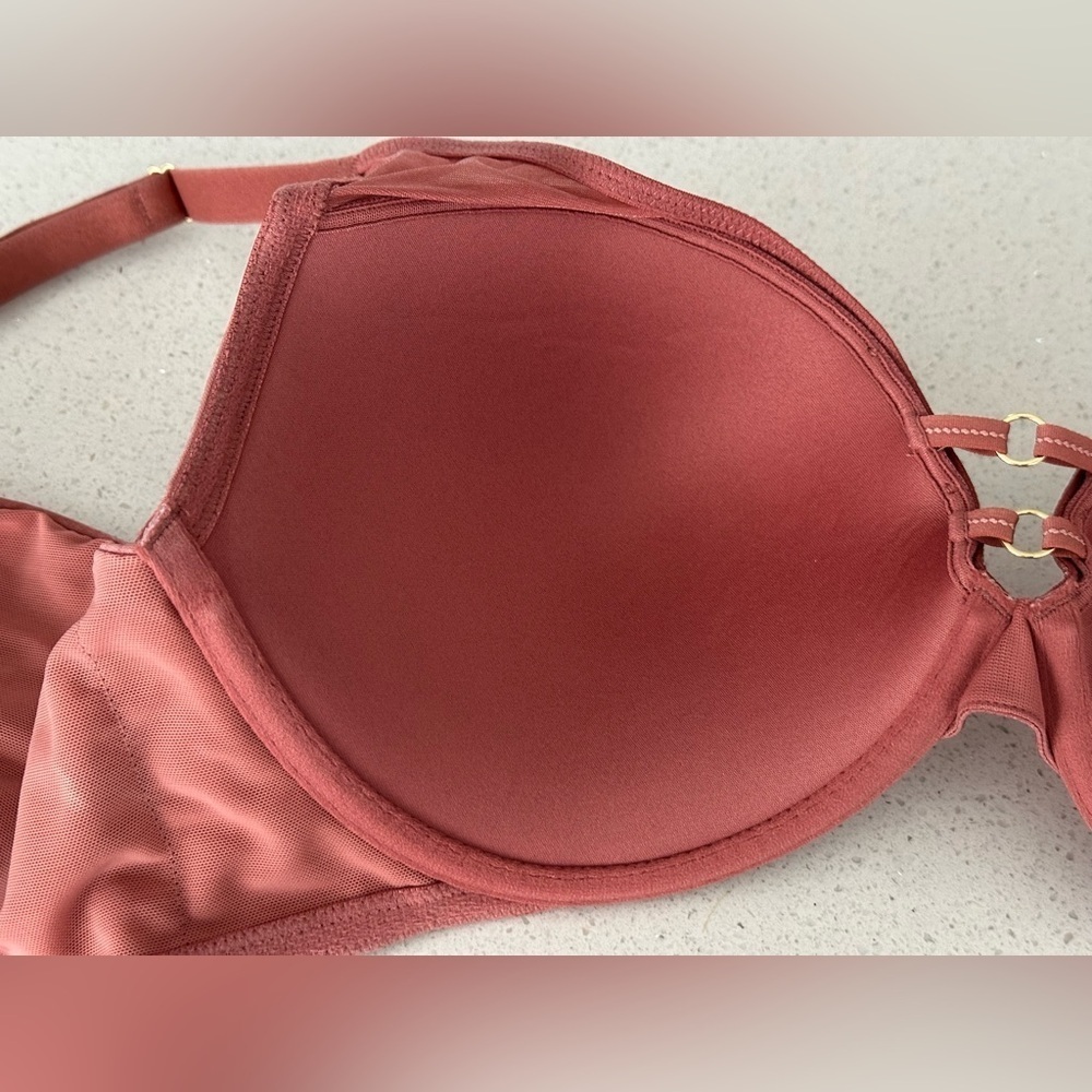 ⭐️Like New⭐️ Torrid: XO Plunge Push-Up Bra- Size 42B - Picture 9 of 14